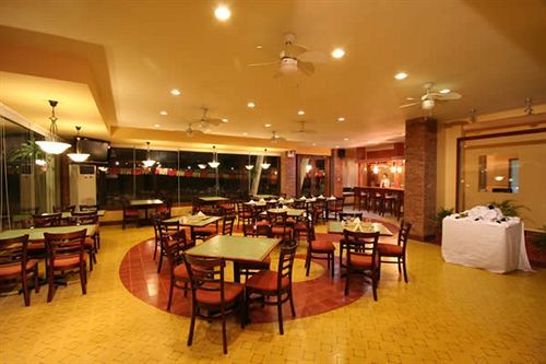 Gateway & Hotel 3*